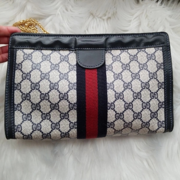 Authentic Vintage Gucci Crossbody Clutch - Picture 3 of 11
